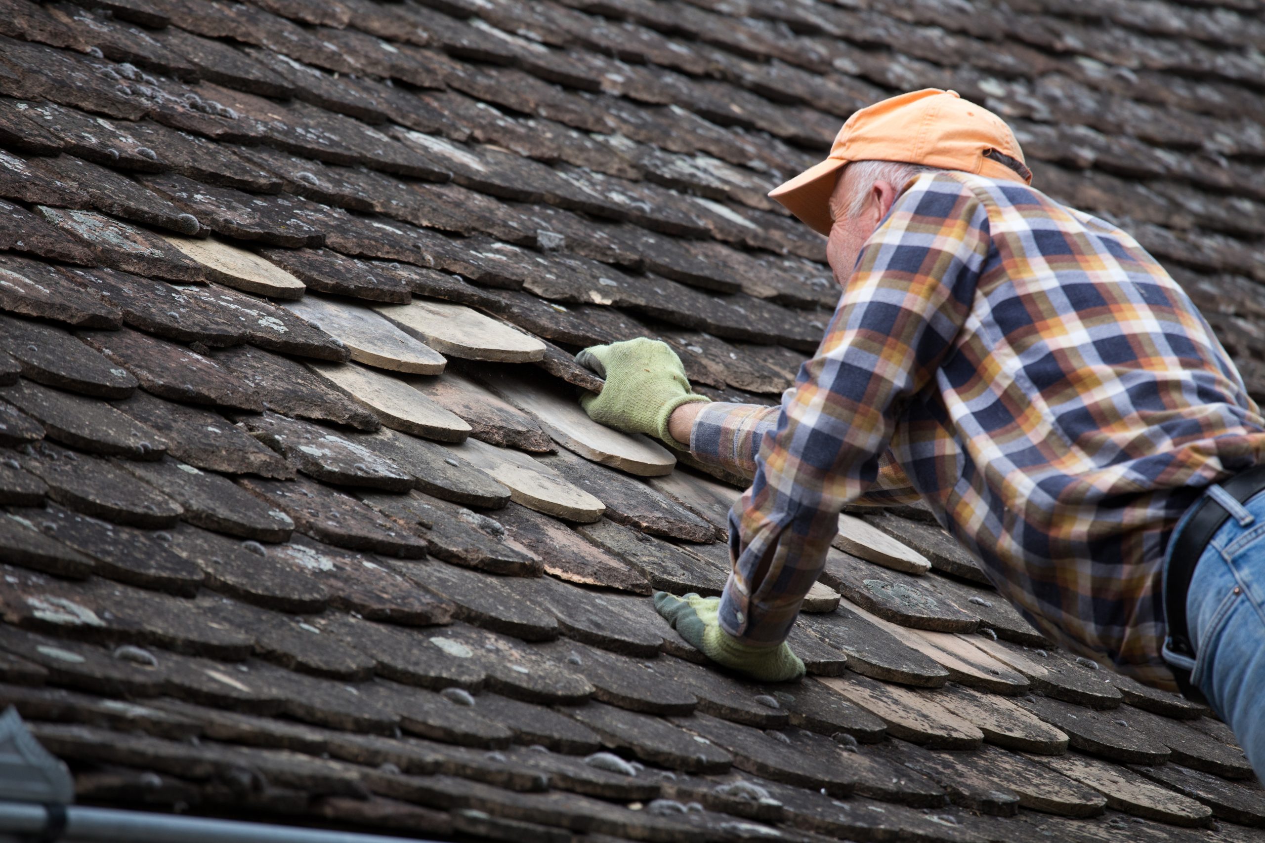 Read more about the article Signs You Need Roof Replacement in Kingwood, TX and surrounding area.