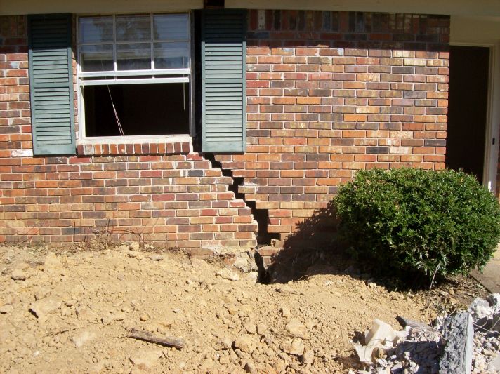 Read more about the article Could Your Roofing Problem Be Caused by Your Foundation?