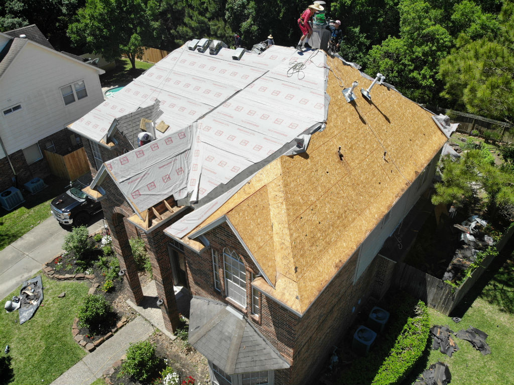 Read more about the article 10 Tips To Prepare For a Home Roof Replacement